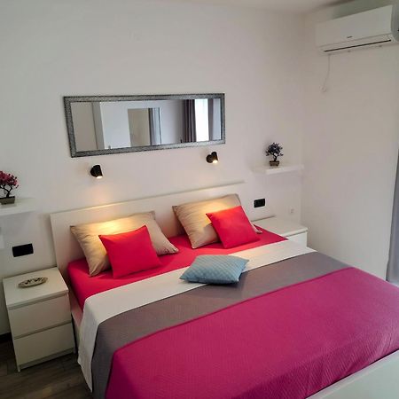 Apartments Ema Crikvenica Luaran gambar