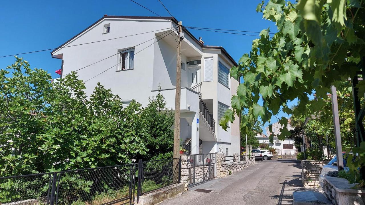 Apartments Ema Crikvenica Luaran gambar