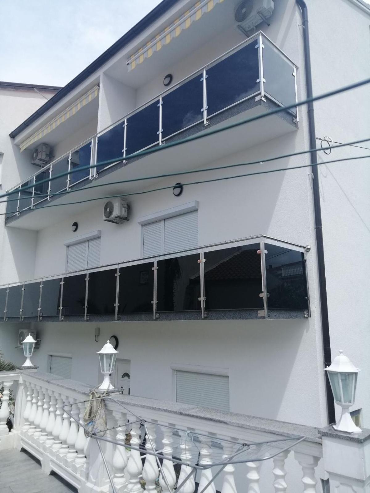 Apartments Ema Crikvenica Luaran gambar