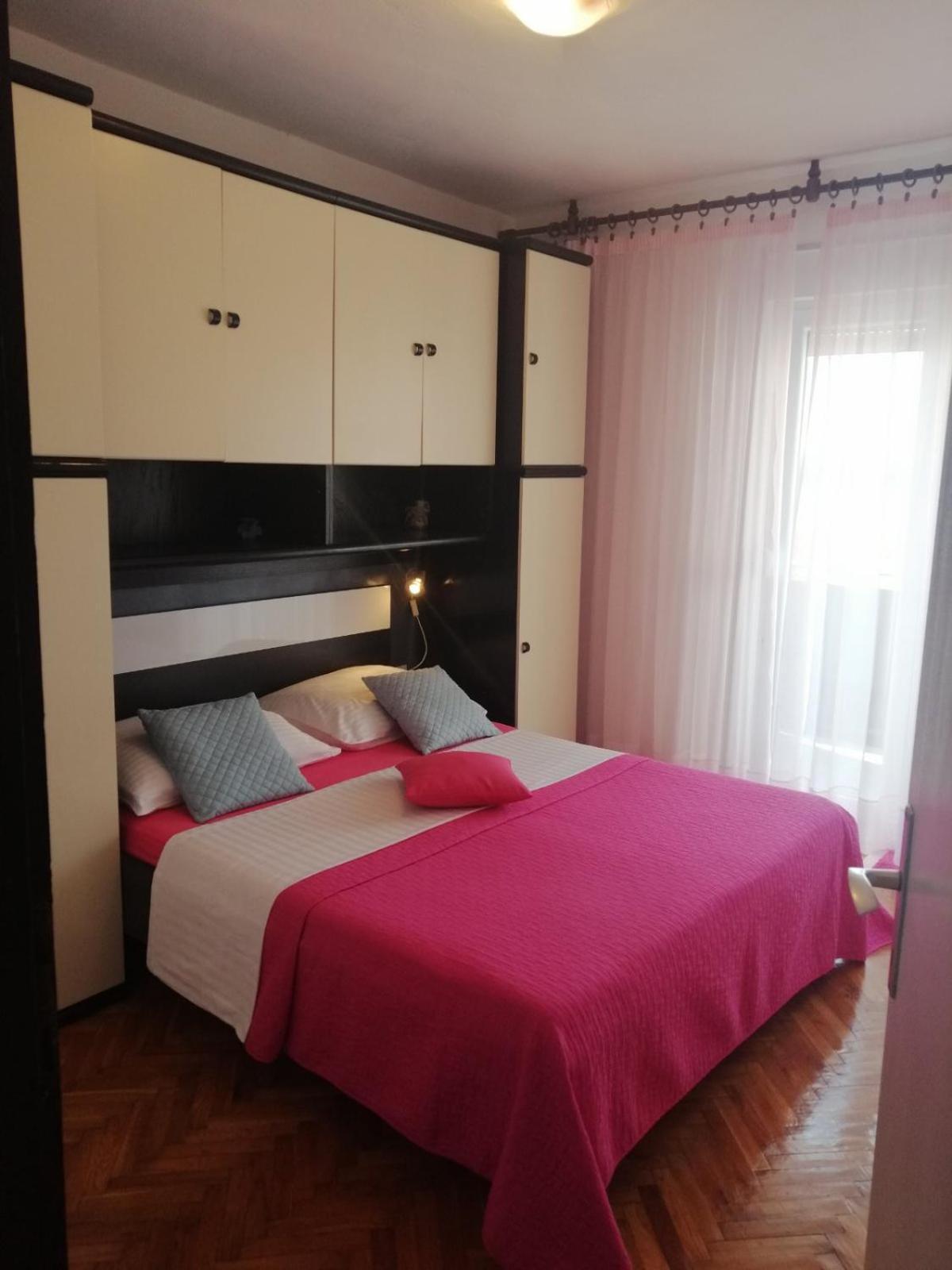 Apartments Ema Crikvenica Luaran gambar