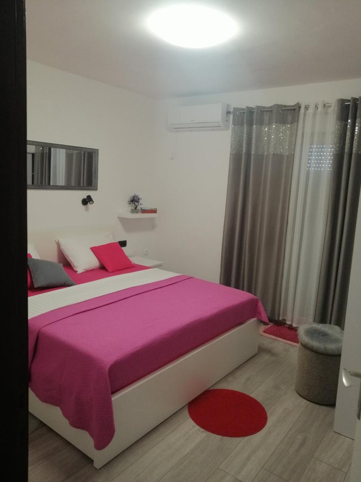 Apartments Ema Crikvenica Luaran gambar