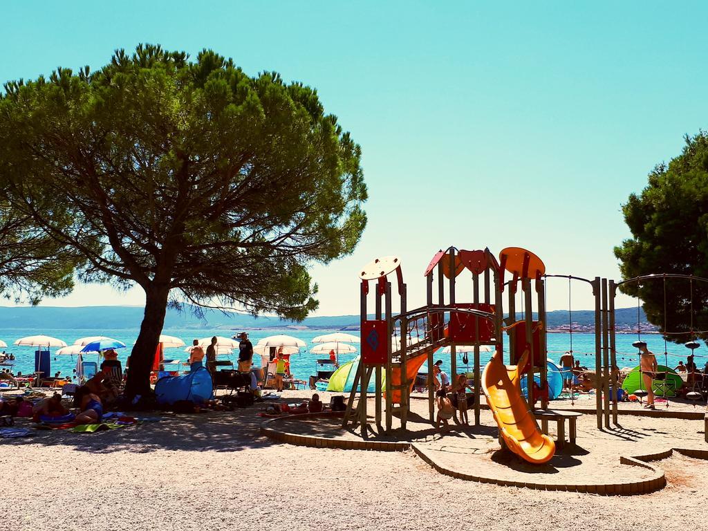 Apartments Ema Crikvenica Luaran gambar